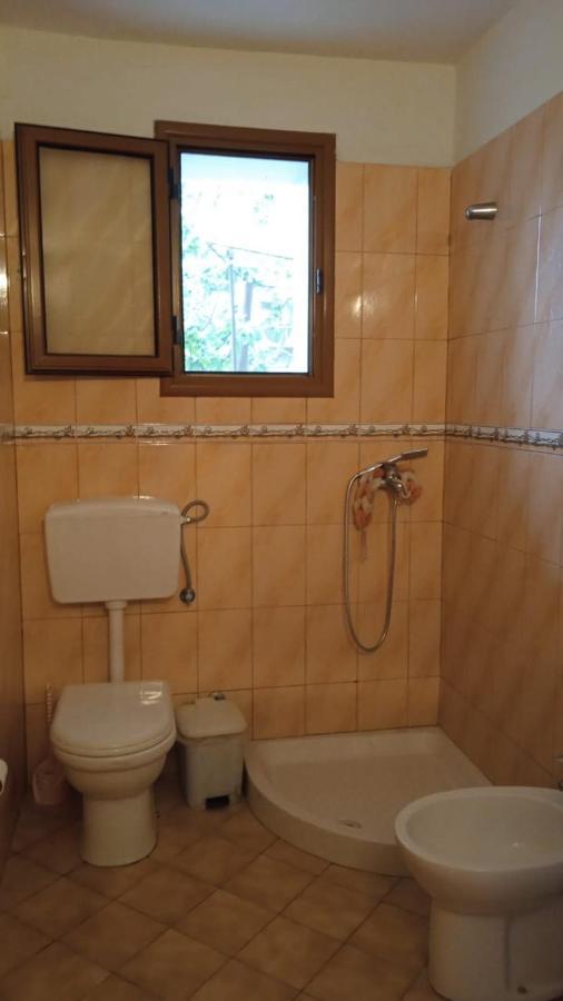 Vila Demo Vlorë Exteriör bild